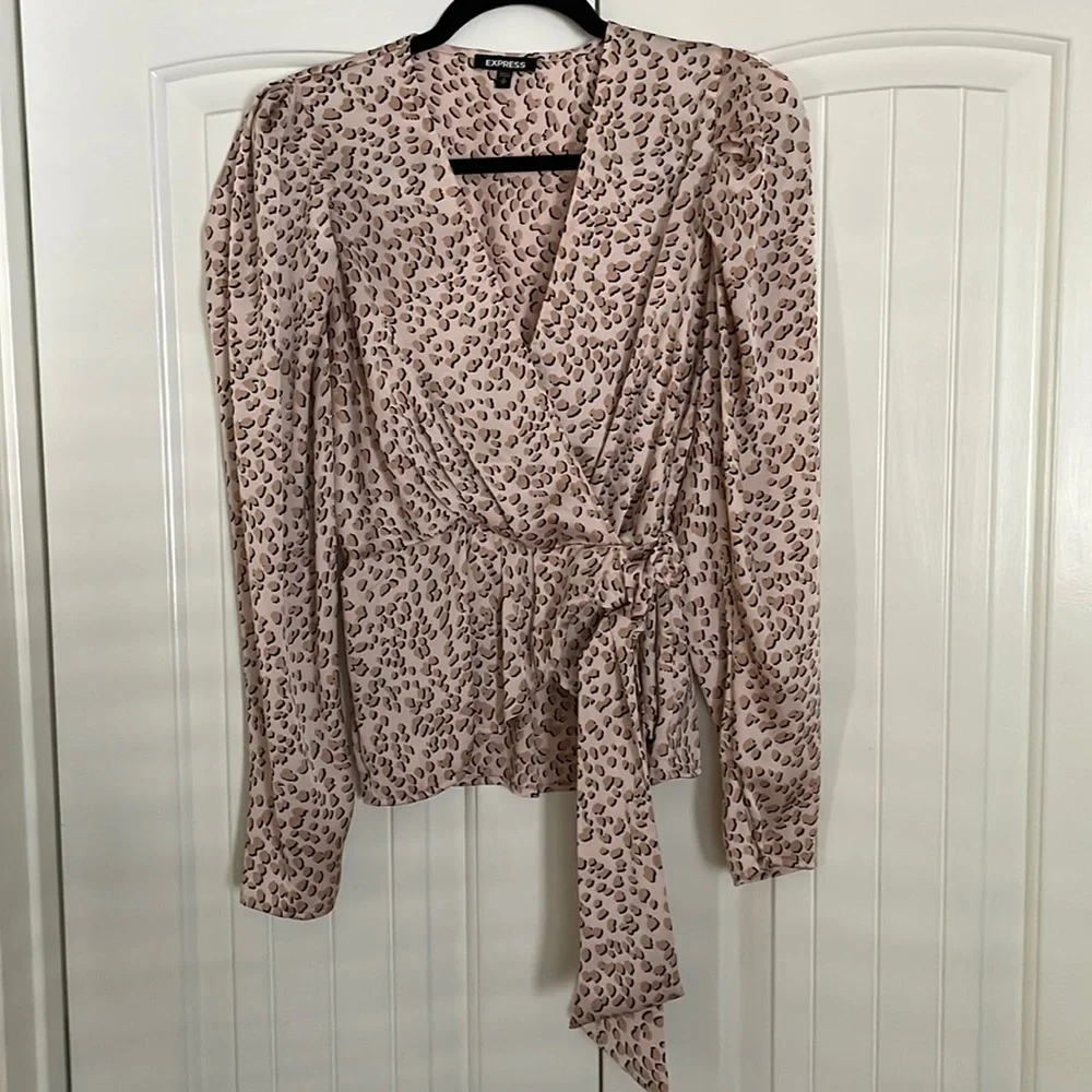 Express blouse - Picture 1 of 6
